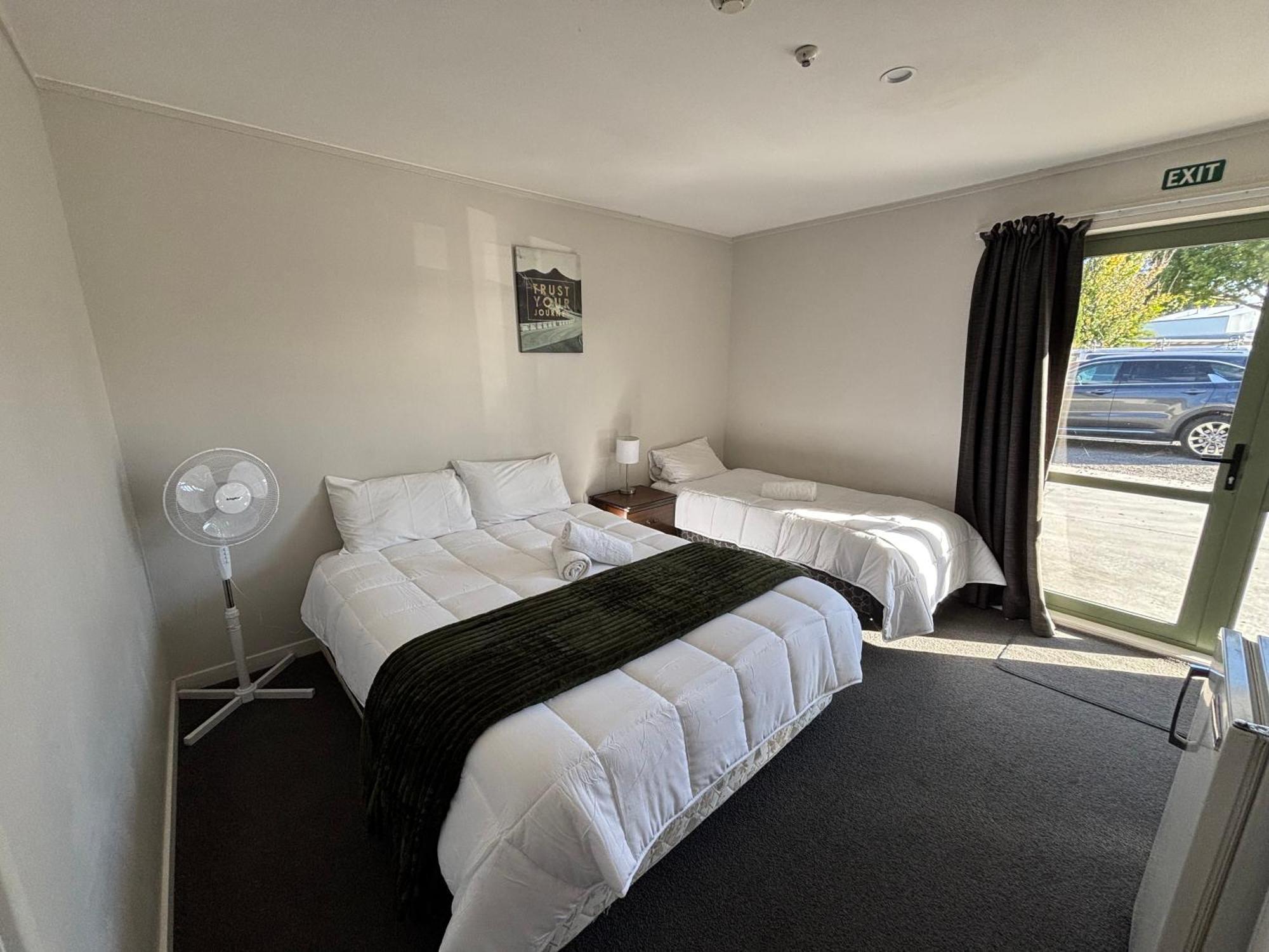 Leopard Hotel Waipukurau Ngoại thất bức ảnh