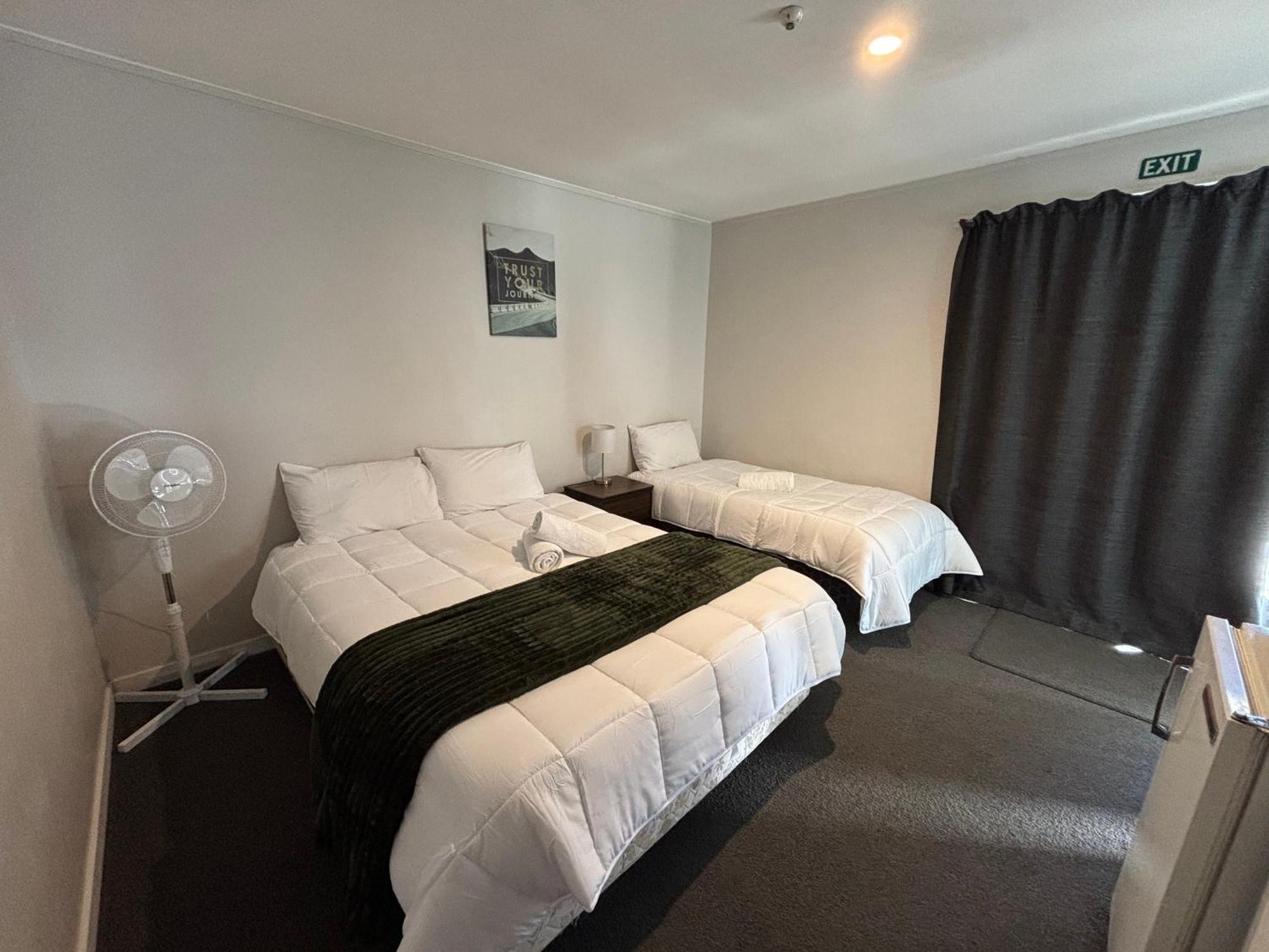 Leopard Hotel Waipukurau Ngoại thất bức ảnh